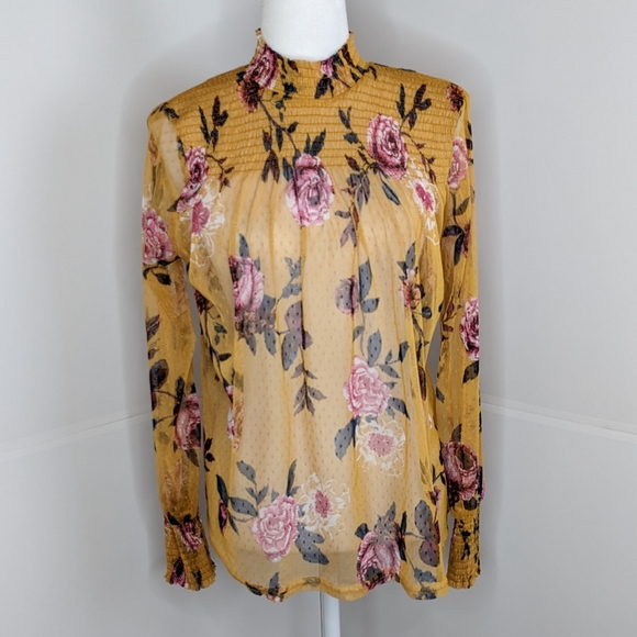 Sale ends TODAY! 3/$15 & under items to put in your bundle💼 or likes - Picture 11 of 16